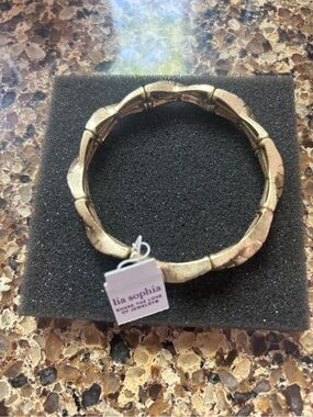 Lia Sophia "Swivel/Sync" Matte Gold Twisted Honeycomb Embossed Stretch Bracelet